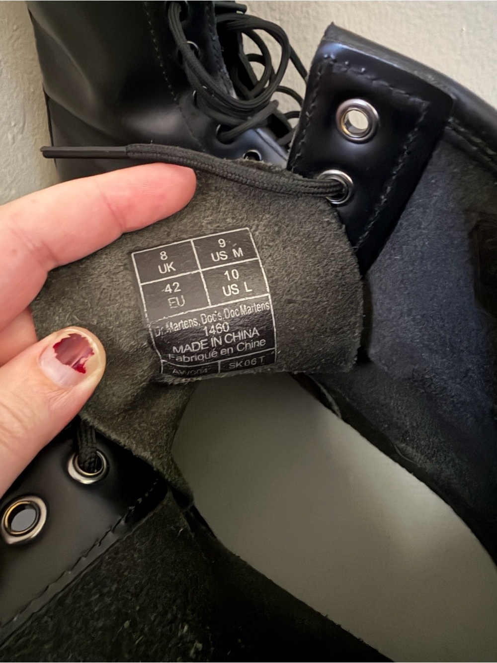 Dr. Martens 8 eye lace up leather combat boots - Picture 5 of 5